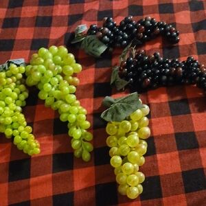 Decorative Artificial Grape Clusters